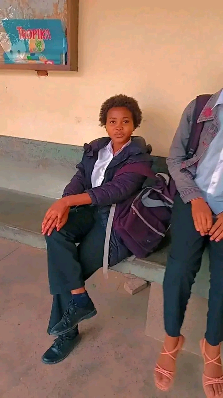 Está moça tava na escola hoje